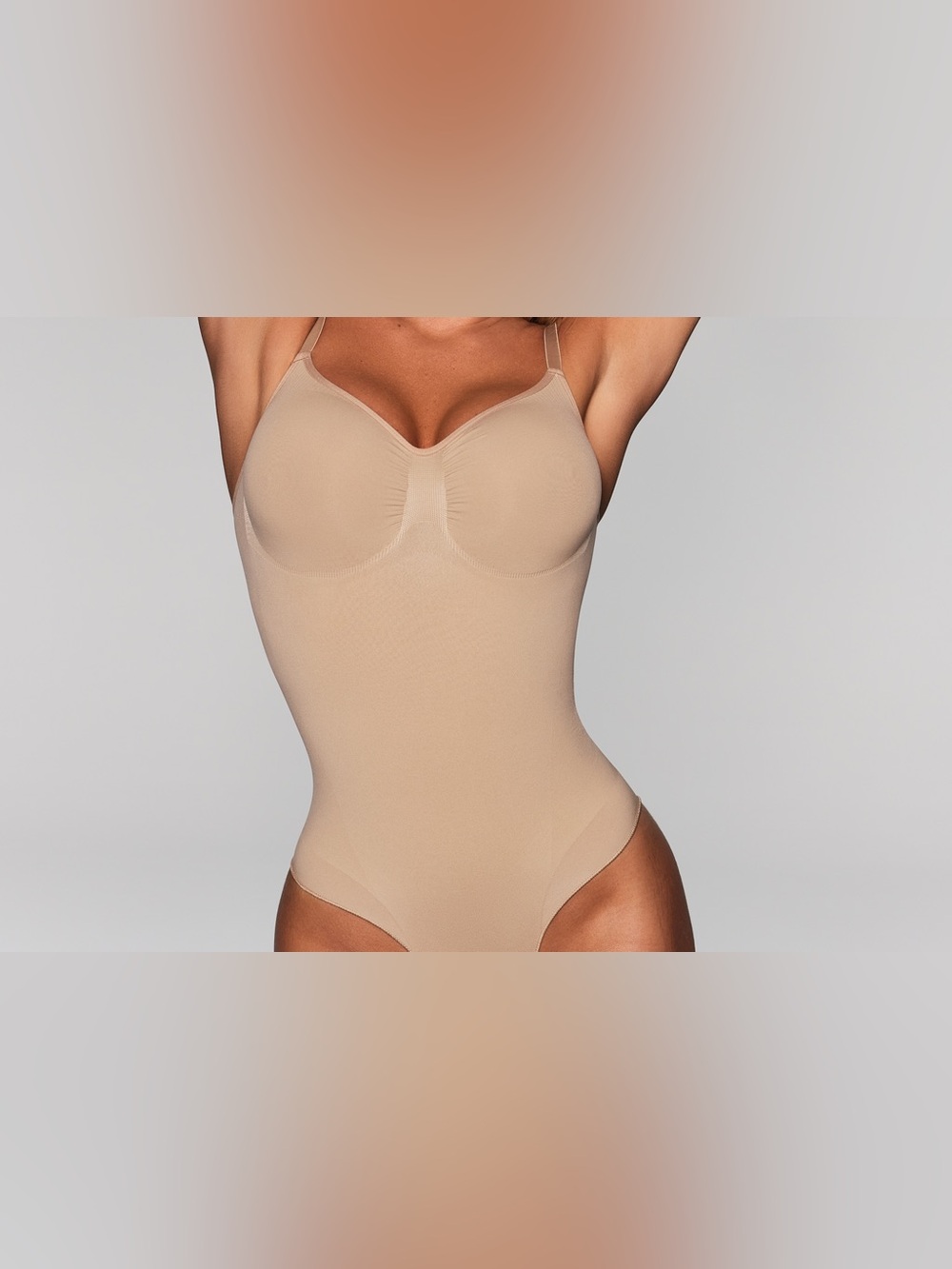 SKIMS NWT SCULPT SEAMLESS LOW BACK THONG BODYSUIT